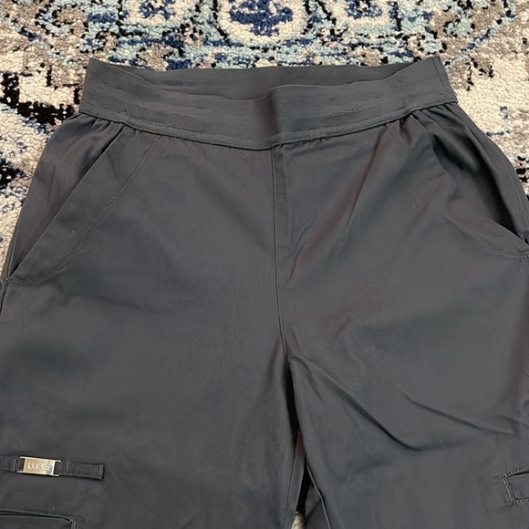 ⛔️SOLD⛔️ 💰 3 for $25 🏷 Women Cherokee Luxe Elastic Waist Cargo Pants Pewter XS - Picture 5 of 12